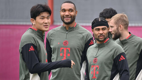 Minjae Kim im Trikot des FC Bayern München während eines Spiels