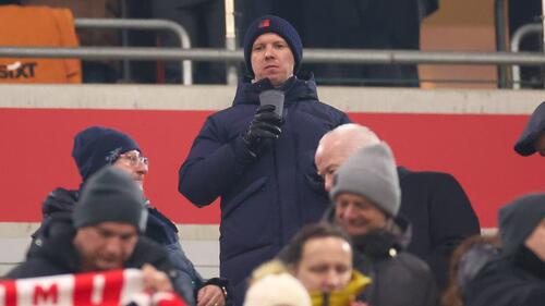 Julian Nagelsmann gestikuliert an der Seitenlinie während eines Spiels der deutschen Nationalmannschaft
