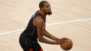 Kevin Durant im Trikot des Team USA beim Sprungwurf während eines olympischen Basketballspiels