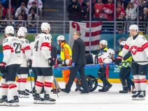 Kevin Fiala im Trikot der Schweizer Nationalmannschaft auf dem Eis