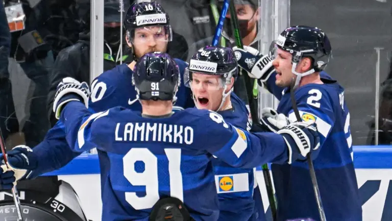 Finnland und die Slowakei eröffnen das Eishockeyturnier