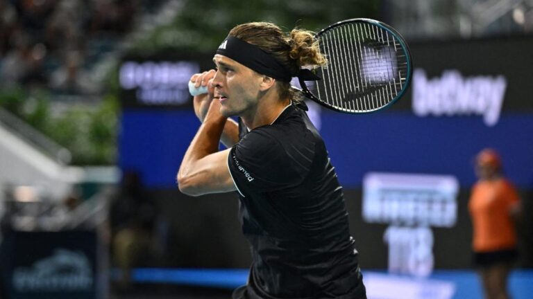 Alexander Zverev jubelt nach seinem Sieg beim ATP-Masters in Miami auf dem Hartplatz