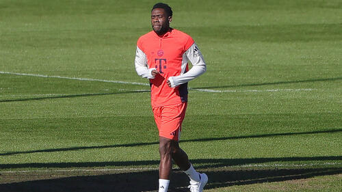 Alphonso Davies im Training des FC Bayern München