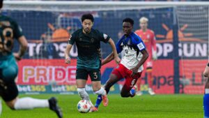 Spielszene aus einem Nordderby zwischen Werder Bremen und dem Hamburger SV im Stadion