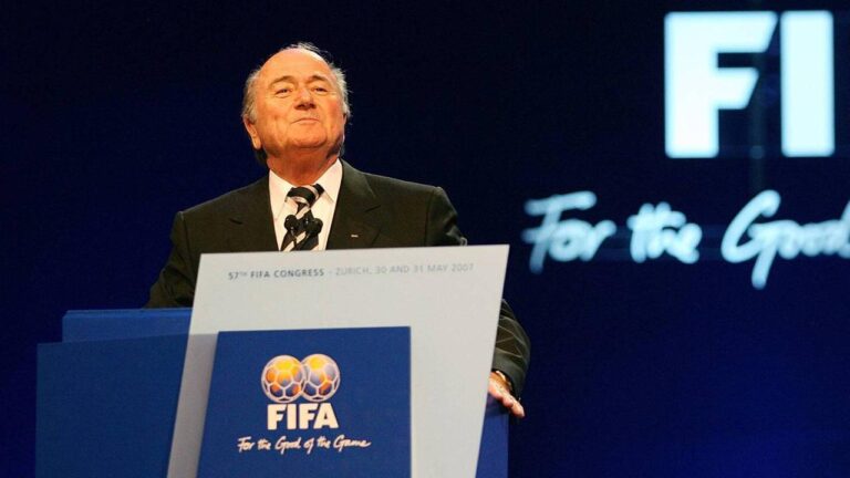 Porträt des ehemaligen FIFA-Präsidenten Sepp Blatter bei einem öffentlichen Auftritt