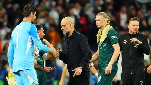 Ein enttäuschter Pep Guardiola an der Seitenlinie beim Champions-League-Spiel von Manchester City