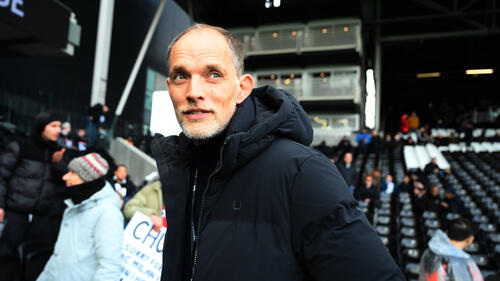 Thomas Tuchel im Trainingsanzug der englischen Nationalmannschaft an der Seitenlinie