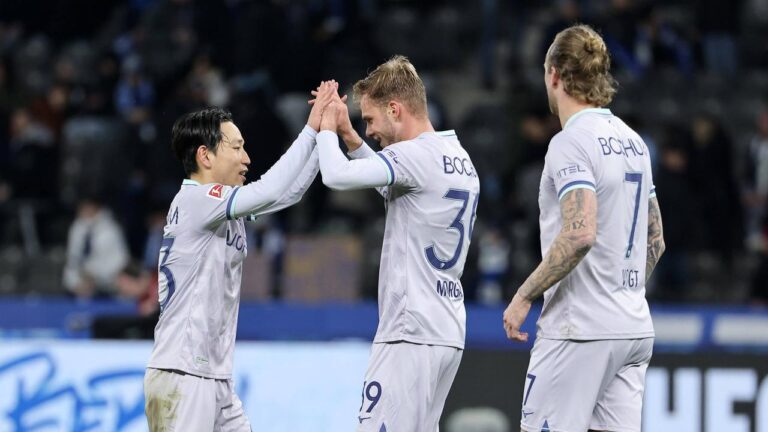 Leandro Morgalla vom VfL Bochum bejubelt sein spätes Ausgleichstor gegen Hertha BSC im Berliner Olympiastadion.