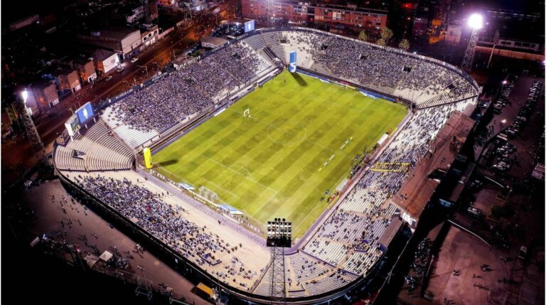 Das Estadio Alejandro Villanueva in Lima, die Heimspielstätte des peruanischen Fußballvereins Alianza Lima.