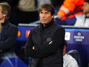 Antonio Conte im Trainingsanzug der SSC Neapel am Spielfeldrand