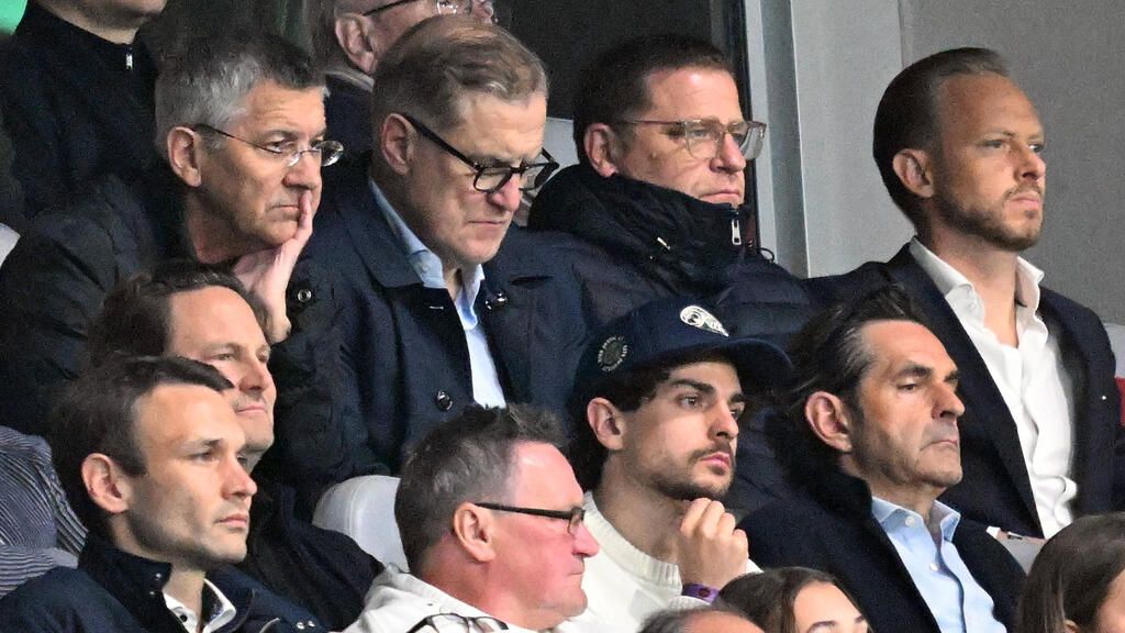 Anthony Gordon im Trikot von Newcastle United auf dem Rasen