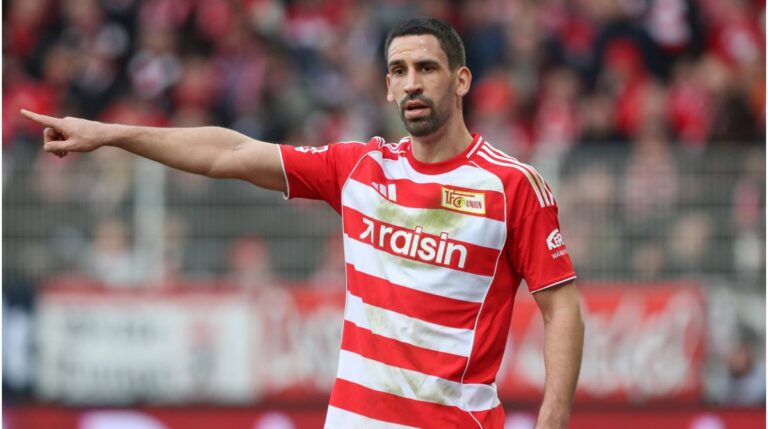 Rani Khedira im Trikot von Union Berlin während eines Spiels in der Bundesliga