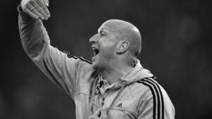 Roger Prinzen am Spielfeldrand als Funktionär des 1. FC Heidenheim