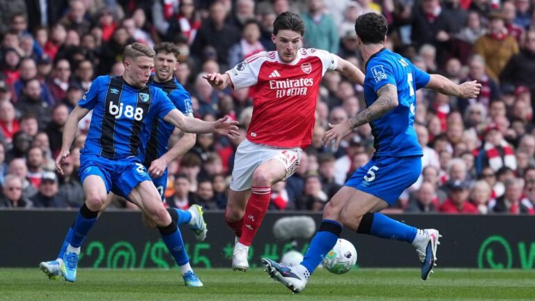 Ein enttäuschter Mikel Arteta am Spielfeldrand während der Niederlage des FC Arsenal gegen AFC Bournemouth