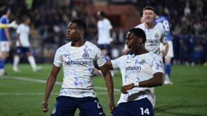 Marcus Thuram von Inter Mailand jubelt nach seinem entscheidenden Treffer gegen Como 1907