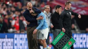 Pep Guardiola fokussiert an der Seitenlinie während eines Premier-League-Spiels von Manchester City
