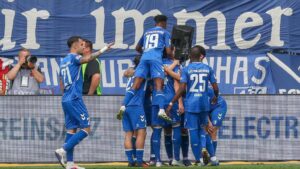 Laurin Ulrich vom 1. FC Magdeburg jubelt über seinen Siegtreffer im Zweitligaspiel gegen Hertha BSC.