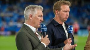 Bastian Schweinsteiger im ARD-Studio mit nachdenklichem Blick bei der Analyse der deutschen Nationalmannschaft