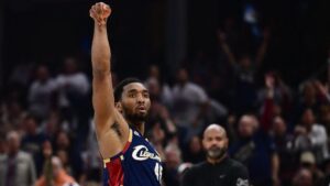 Donovan Mitchell von den Cleveland Cavaliers jubelt nach einem erfolgreichen Korbwurf in den NBA Playoffs