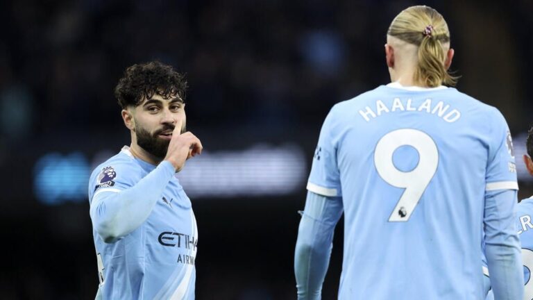 Josko Gvardiol im Trikot von Manchester City während eines Spiels in der Premier League