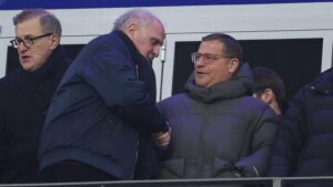 Uli Hoeneß und Max Eberl im Gespräch beim FC Bayern München