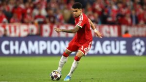 Luis Diaz bejubelt im Trikot des FC Bayern München einen Treffer.
