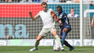 Hoffenheimer Spieler jubeln nach dem mühsamen Heimsieg in der Bundesliga gegen Werder Bremen