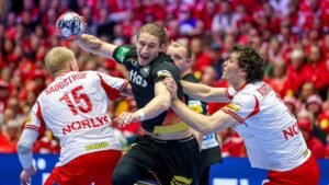 Spielmacher Juri Knorr im Trikot der deutschen Handball-Nationalmannschaft in Aktion