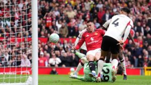 Spieler von Manchester United bejubeln ein Tor gegen den FC Liverpool