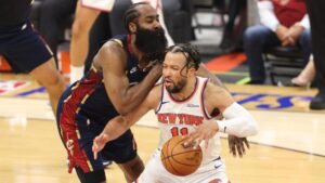 Jalen Brunson von den New York Knicks beim Wurf im NBA-Playoff-Spiel gegen die Cleveland Cavaliers