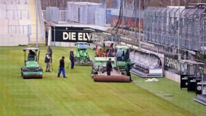 Blick auf das Stadion an der Kaiserlinde der SV Elversberg vor einem wichtigen Spiel um den Bundesliga-Aufstieg