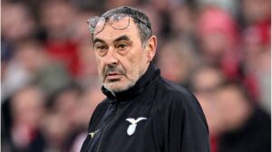 Maurizio Sarri gestikuliert konzentriert am Spielfeldrand als neuer Trainer von Atalanta Bergamo