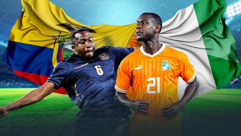 Zweikampf zwischen Spielern der Elfenbeinküste und Ecuador bei einem Länderspiel