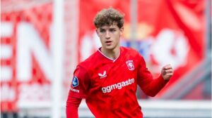 Ruud Nijstad im Trikot des FC Twente Enschede fokussiert auf dem Spielfeld