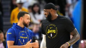 LeBron James fokussiert im Trikot der Los Angeles Lakers auf dem Basketball-Court.