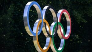IOC-Präsidentin Kirsty Coventry spricht auf der Vollversammlung in Lausanne über die Vergabe der Olympischen Spiele