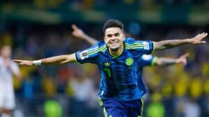 Kolumbiens Starspieler Luis Diaz bejubelt eine Aktion beim 3:1-Sieg im WM-Gruppenspiel gegen Usbekistan
