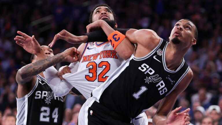 Victor Wembanyama von den San Antonio Spurs im Duell gegen die Defensive der New York Knicks im Madison Square Garden