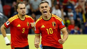 Leandro Trossard jubelt im Trikot von Belgien nach einem Tor gegen Neuseeland bei der WM 2026