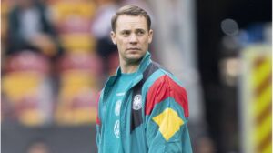 Torhüter Manuel Neuer im Trikot der deutschen Nationalmannschaft bei der WM 2026 auf dem Spielfeld