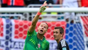Jude Bellingham und Erling Haaland im intensiven WM-Viertelfinale zwischen England und Norwegen