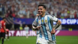 Enzo Fernández jubelt im Trikot der argentinischen Nationalmannschaft bei der WM 2026