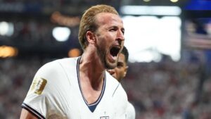 Harry Kane jubelt im Trikot des FC Bayern München