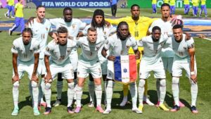 Jules Koundé im Trikot des FC Barcelona auf dem Spielfeld