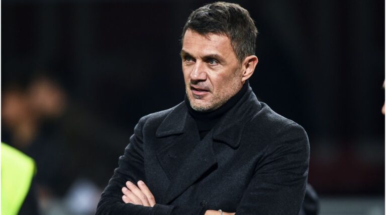 Paolo Maldini im Anzug als neuer Technischer Direktor der italienischen Fußball-Nationalmannschaft.