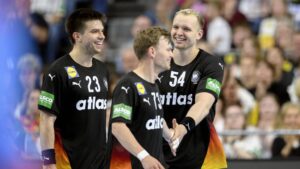 Handball-Nationalspieler Renars Uscins in Aktion auf dem Spielfeld