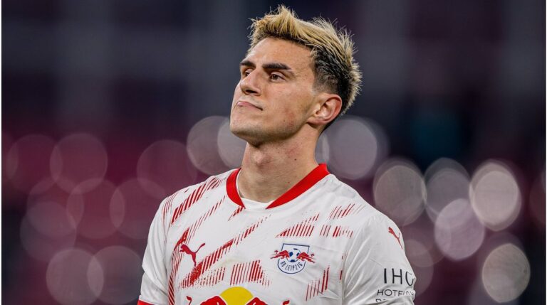 Mittelfeldspieler Eljif Elmas im Trikot von RB Leipzig