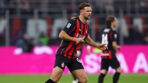 Niclas Füllkrug im Trikot von Werder Bremen jubelt auf dem Spielfeld