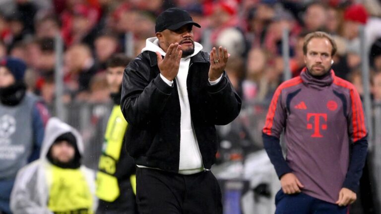 Max Eberl und Vincent Kompany beim FC Bayern München an der Seitenlinie