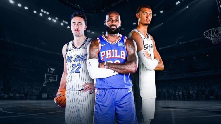LeBron James im Trikot der Philadelphia 76ers dribbelt mit dem Ball auf dem Spielfeld